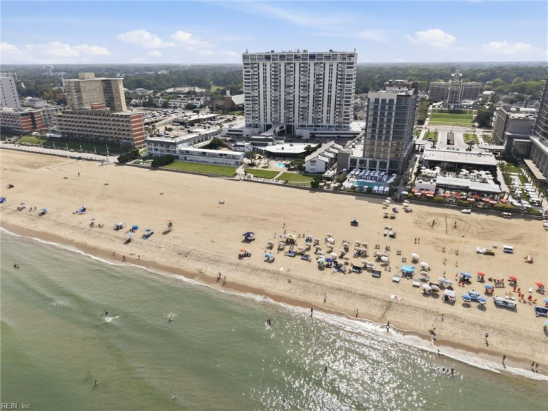 Photo 3 of 44 residential for sale in Virginia Beach virginia