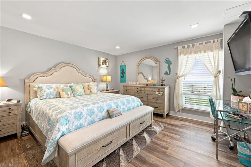 Photo 32 of 44 residential for sale in Virginia Beach virginia