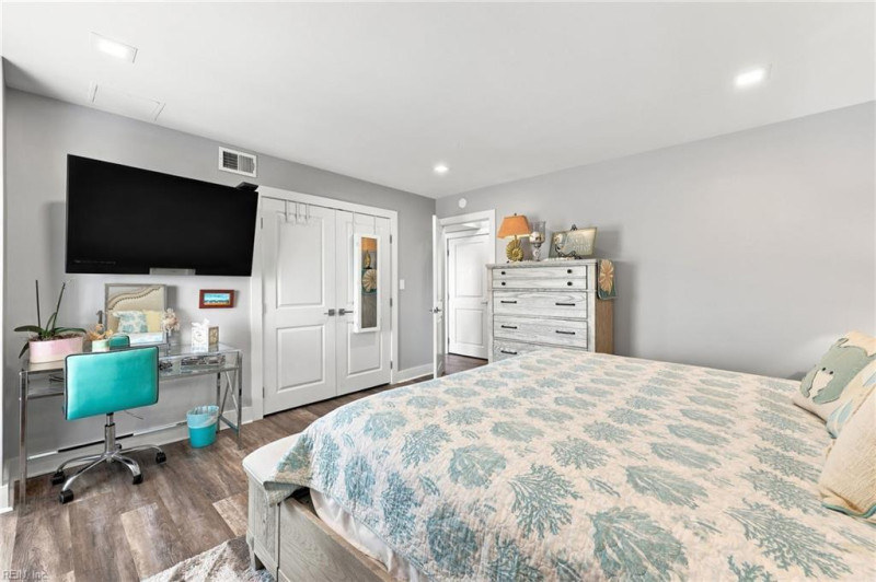 Photo 33 of 44 residential for sale in Virginia Beach virginia