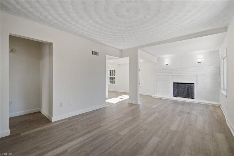 Photo 12 of 18 residential for sale in Newport News virginia