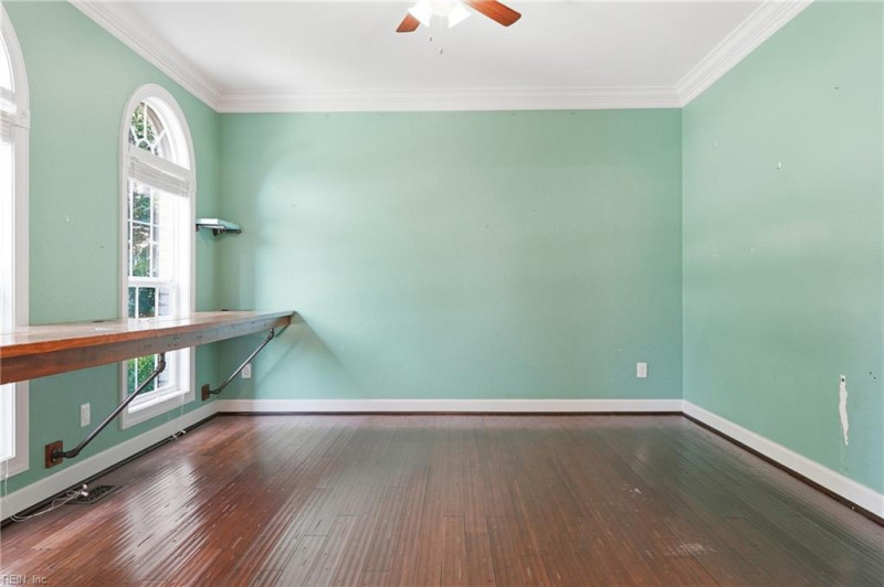 Photo 14 of 50 residential for sale in Virginia Beach virginia