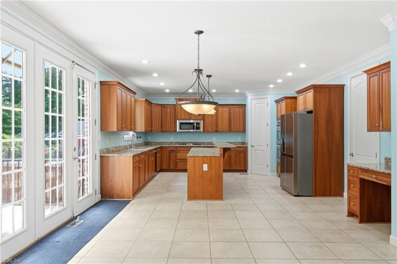 Photo 4 of 50 residential for sale in Virginia Beach virginia