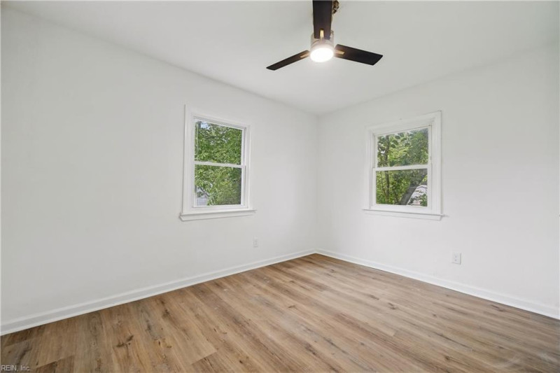 Photo 13 of 26 residential for sale in Newport News virginia