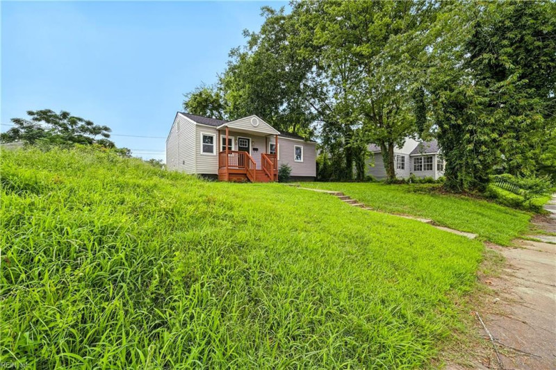 Photo 25 of 26 residential for sale in Newport News virginia