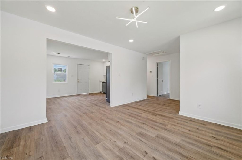 Photo 5 of 26 residential for sale in Newport News virginia