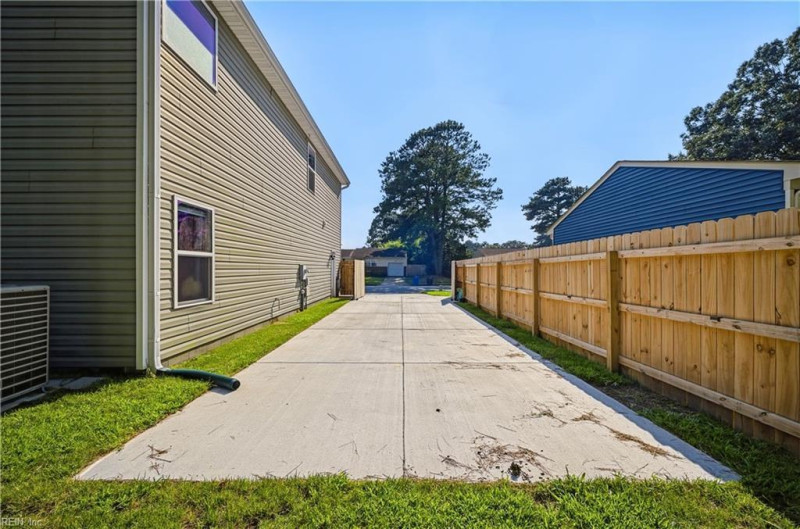 Photo 35 of 41 residential for sale in Chesapeake virginia Photo 35 of 41 residential for sale in Chesapeake virginia