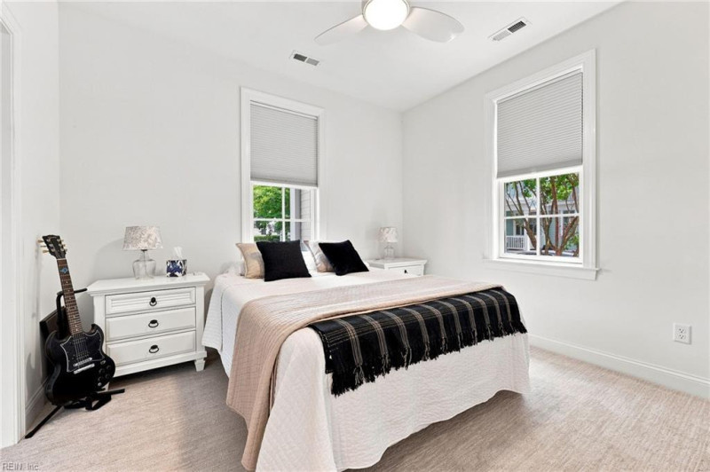 Photo 11 of 48 residential for sale in Norfolk virginia