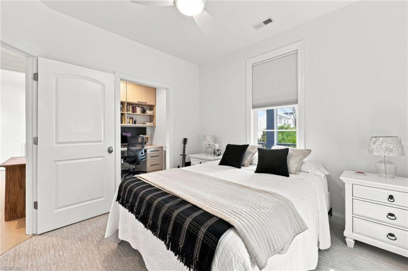 Photo 12 of 48 residential for sale in Norfolk virginia