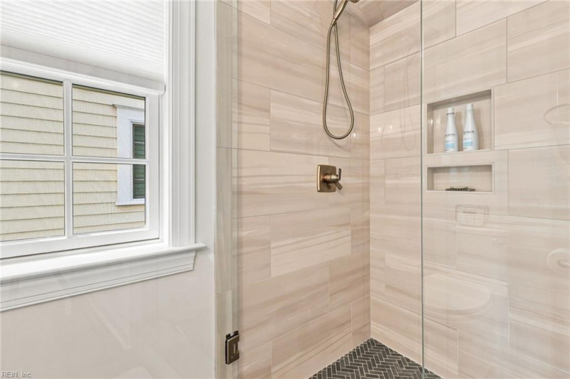 Photo 15 of 48 residential for sale in Norfolk virginia
