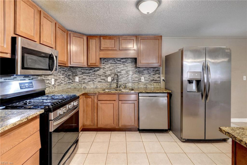 Photo 12 of 29 residential for sale in Hampton virginia