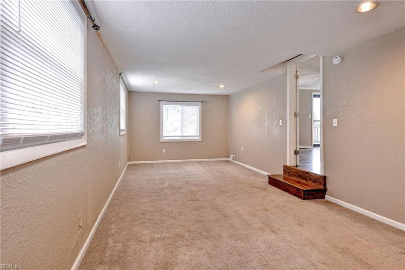 Photo 15 of 29 residential for sale in Hampton virginia