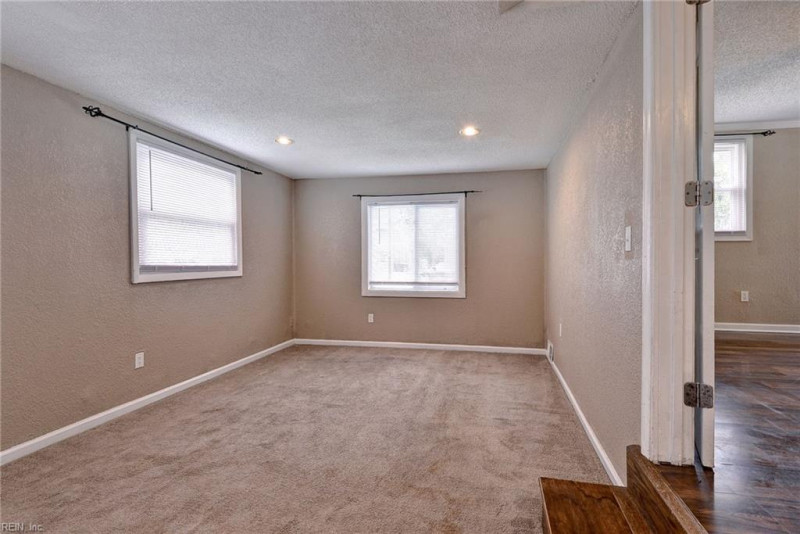 Photo 18 of 29 residential for sale in Hampton virginia