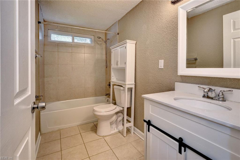 Photo 20 of 29 residential for sale in Hampton virginia