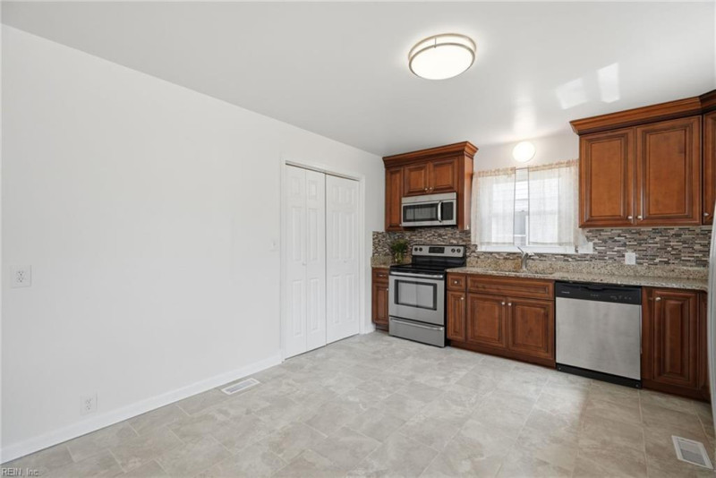 Photo 17 of 43 residential for sale in Norfolk virginia Photo 17 of 43 residential for sale in Norfolk virginia