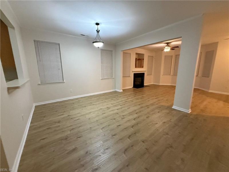 Photo 5 of 27 residential for sale in Virginia Beach virginia