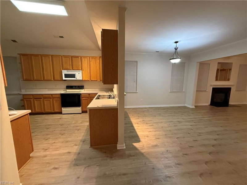 Photo 8 of 27 residential for sale in Virginia Beach virginia