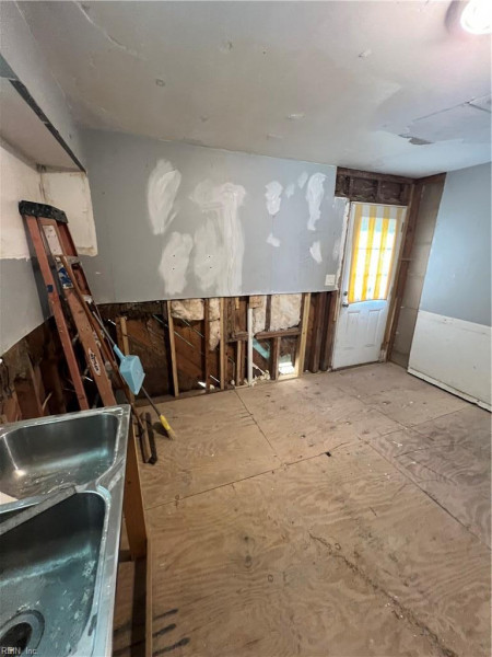 Photo 16 of 28 residential for sale in Chesapeake virginia Photo 16 of 28 residential for sale in Chesapeake virginia