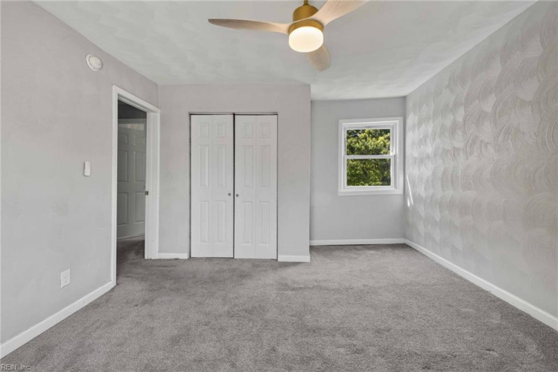 Photo 14 of 23 residential for sale in Portsmouth virginia