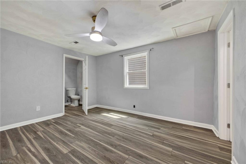 Photo 8 of 23 residential for sale in Portsmouth virginia