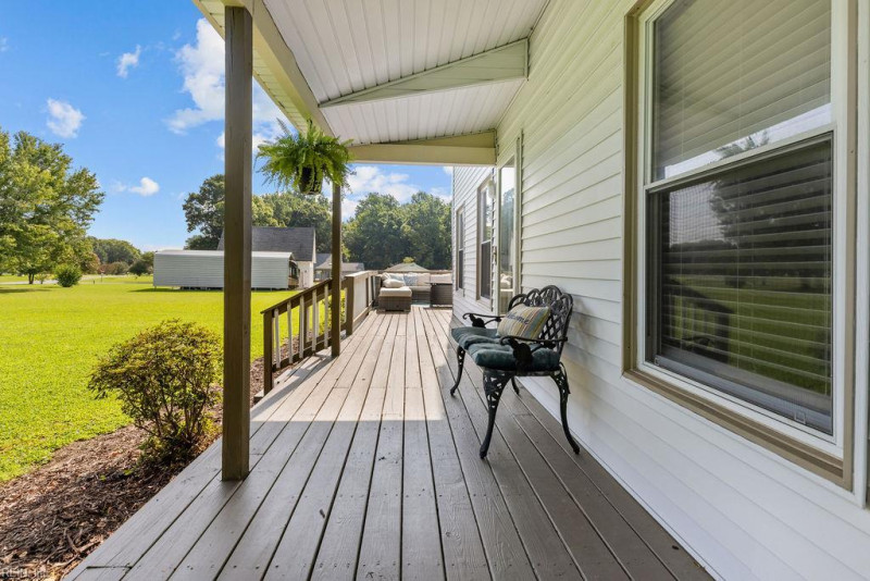 Photo 14 of 42 residential for sale in Isle of Wight County virginia