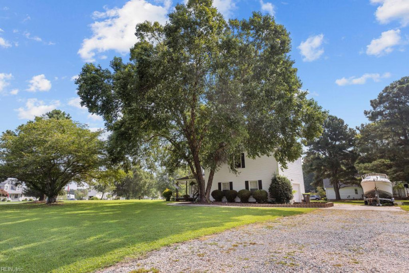 Photo 2 of 42 residential for sale in Isle of Wight County virginia
