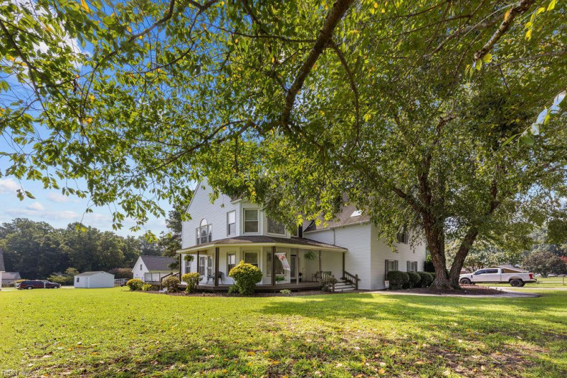 Photo 4 of 42 residential for sale in Isle of Wight County virginia