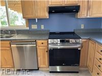 Photo 10 of 41 residential for sale in James City County virginia
