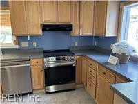 Photo 12 of 41 residential for sale in James City County virginia