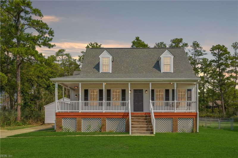 Photo 1 of 46 residential for sale in Poquoson virginia