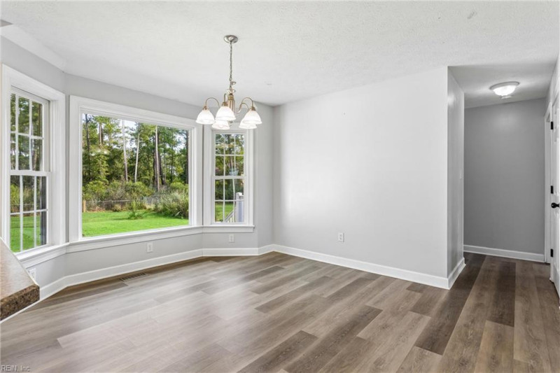 Photo 13 of 46 residential for sale in Poquoson virginia