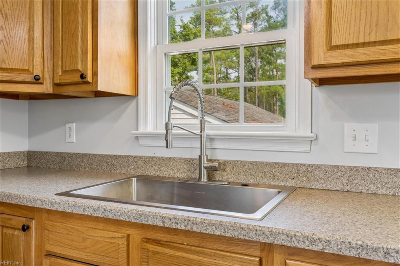 Photo 18 of 46 residential for sale in Poquoson virginia