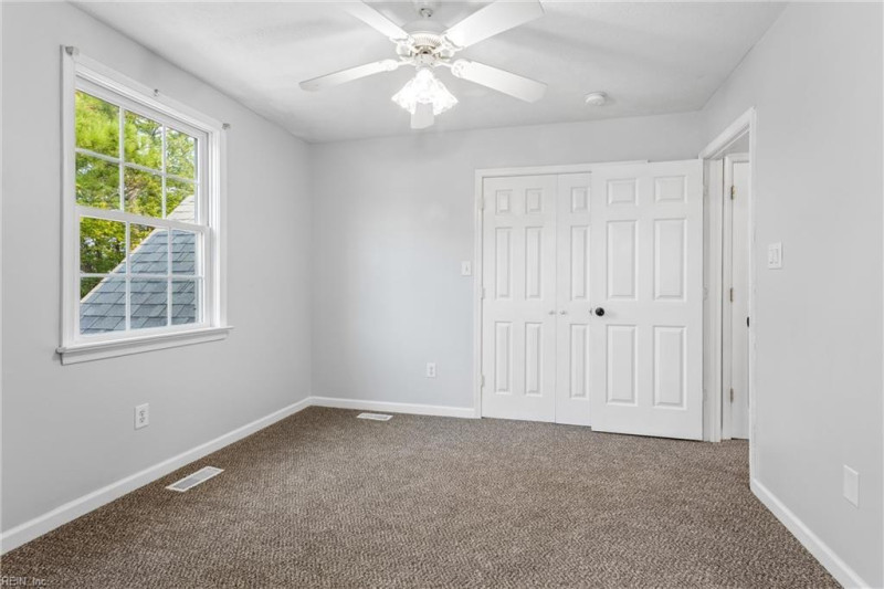 Photo 35 of 46 residential for sale in Poquoson virginia