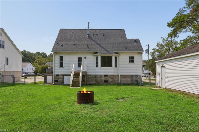 Photo 42 of 46 residential for sale in Poquoson virginia
