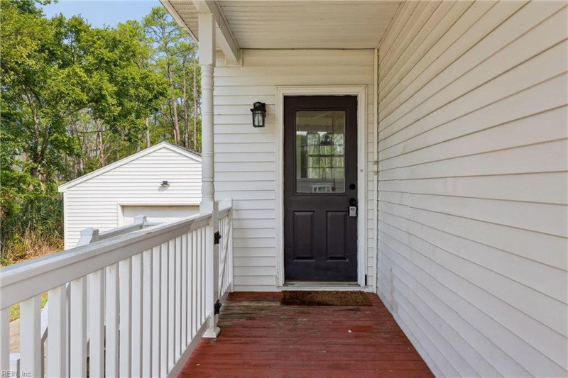 Photo 6 of 46 residential for sale in Poquoson virginia