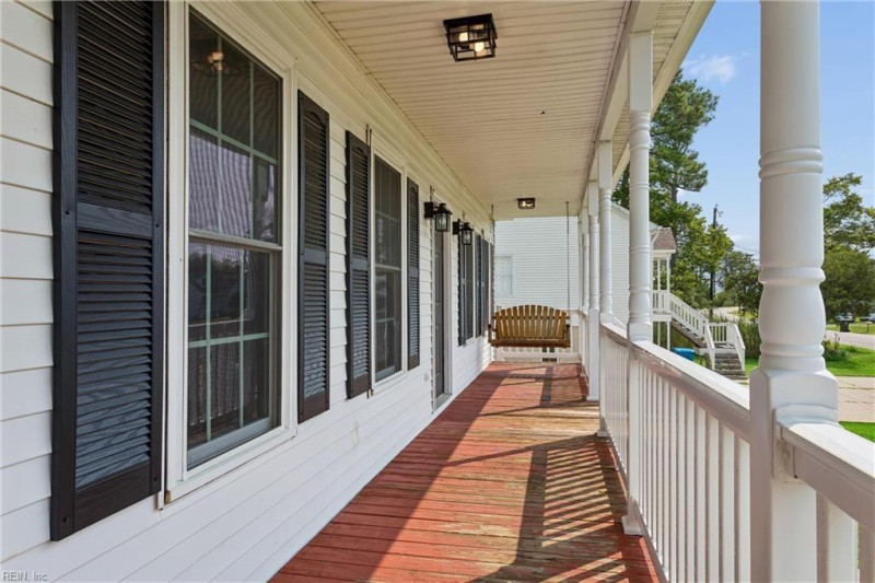 Photo 7 of 46 residential for sale in Poquoson virginia