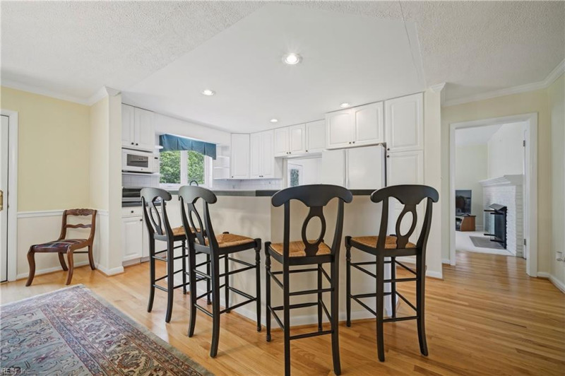 Photo 12 of 47 residential for sale in Virginia Beach virginia