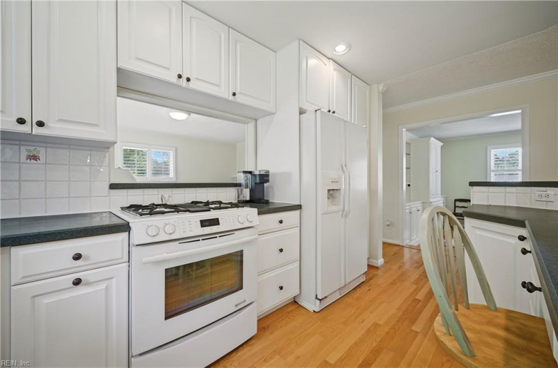 Photo 15 of 47 residential for sale in Virginia Beach virginia