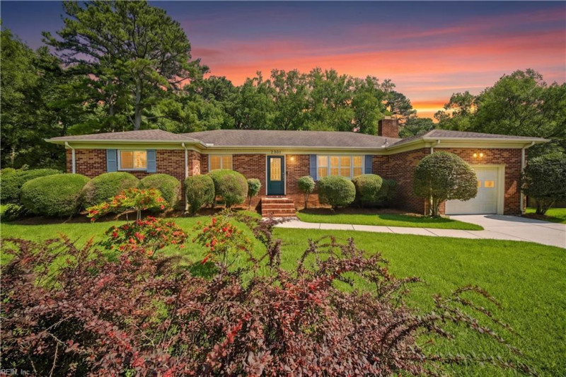 Photo 2 of 47 residential for sale in Virginia Beach virginia