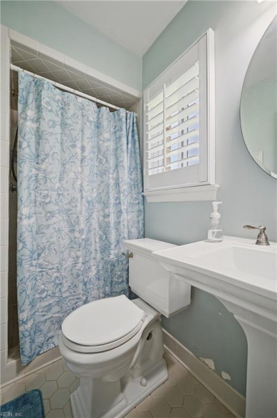 Photo 21 of 47 residential for sale in Virginia Beach virginia