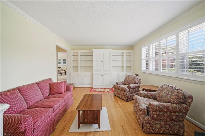Photo 6 of 47 residential for sale in Virginia Beach virginia