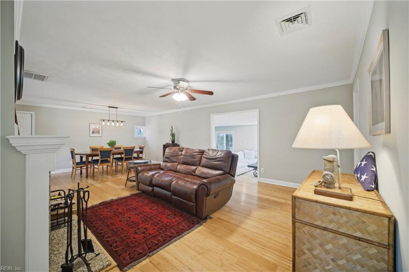 Photo 11 of 39 residential for sale in Norfolk virginia