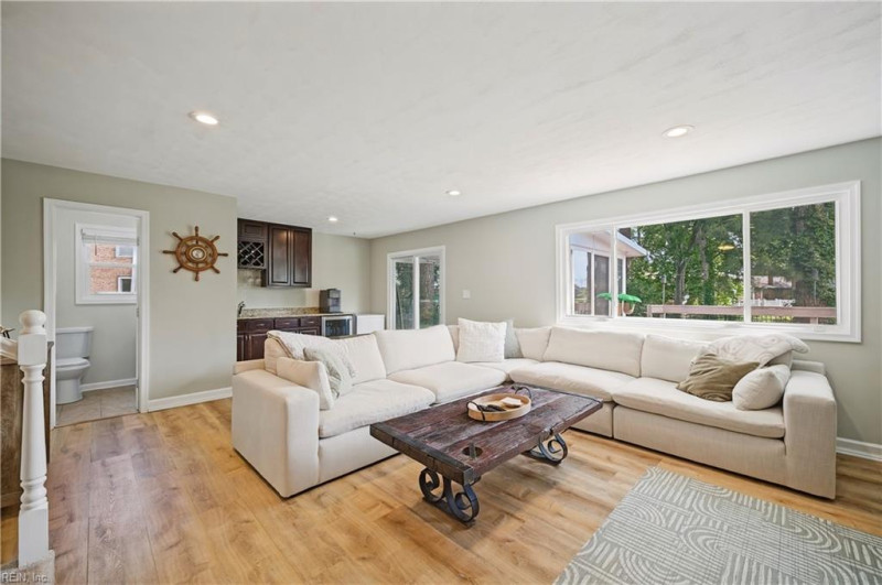 Photo 12 of 39 residential for sale in Norfolk virginia