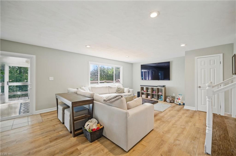 Photo 14 of 39 residential for sale in Norfolk virginia