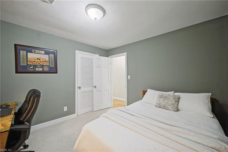 Photo 16 of 39 residential for sale in Norfolk virginia