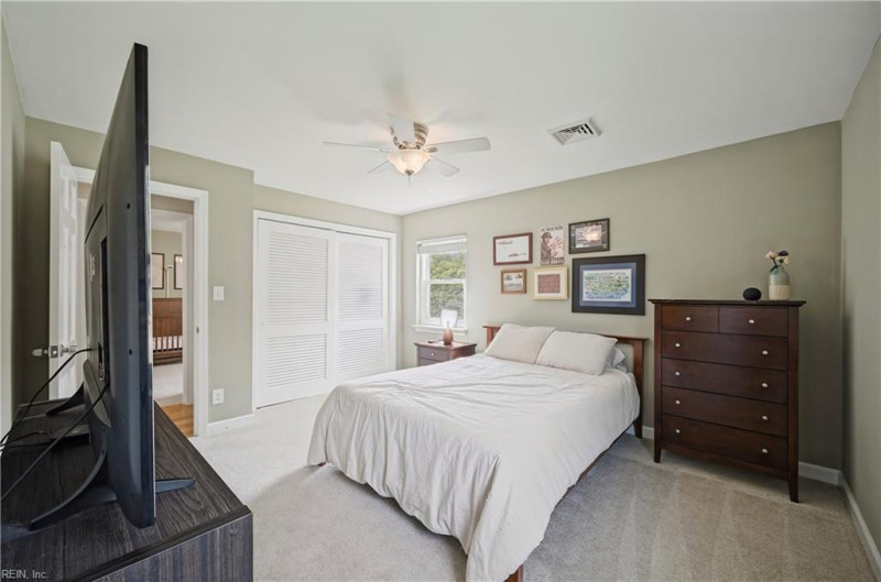 Photo 18 of 39 residential for sale in Norfolk virginia