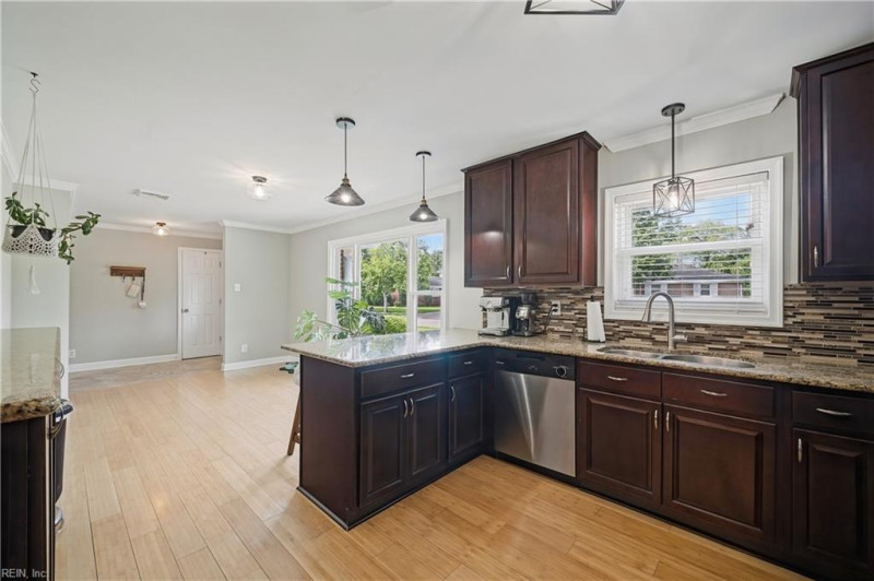 Photo 6 of 39 residential for sale in Norfolk virginia