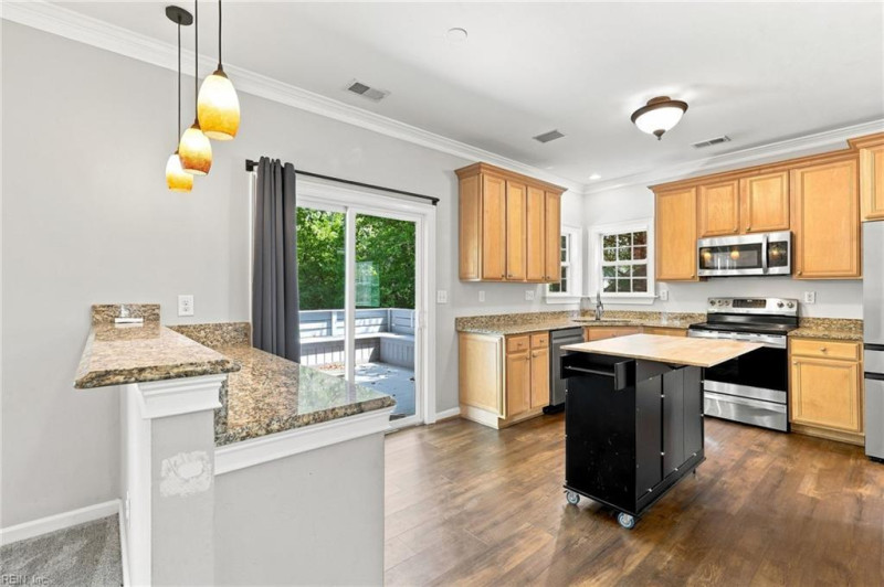 Photo 12 of 49 residential for sale in Virginia Beach virginia