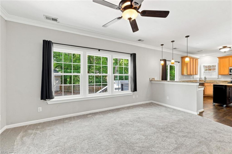Photo 14 of 49 residential for sale in Virginia Beach virginia