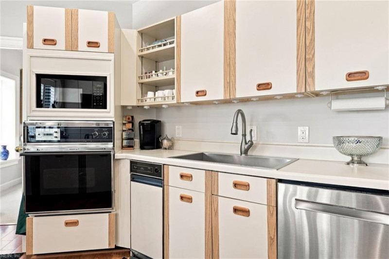Photo 11 of 41 residential for sale in Norfolk virginia