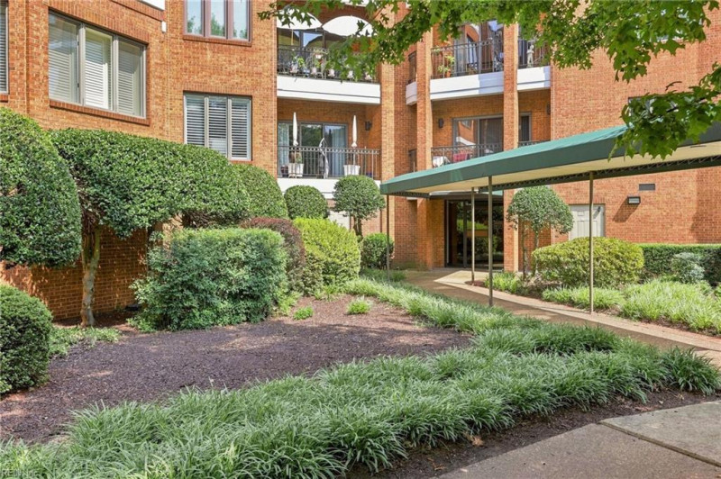 Photo 2 of 41 residential for sale in Norfolk virginia